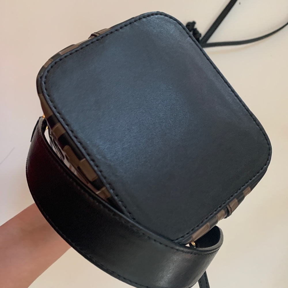 Fendi bucket bag mon tresor - Picture 6 of 10